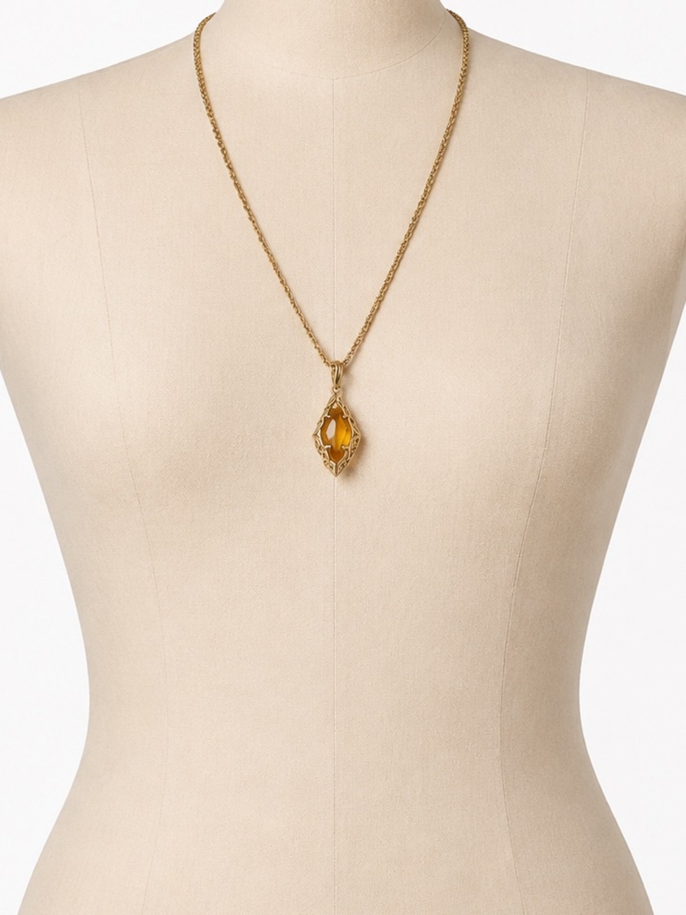 Kendra Scott Adeline Vintage Gold Short Pendant Necklace-Marbled Amber Illusion